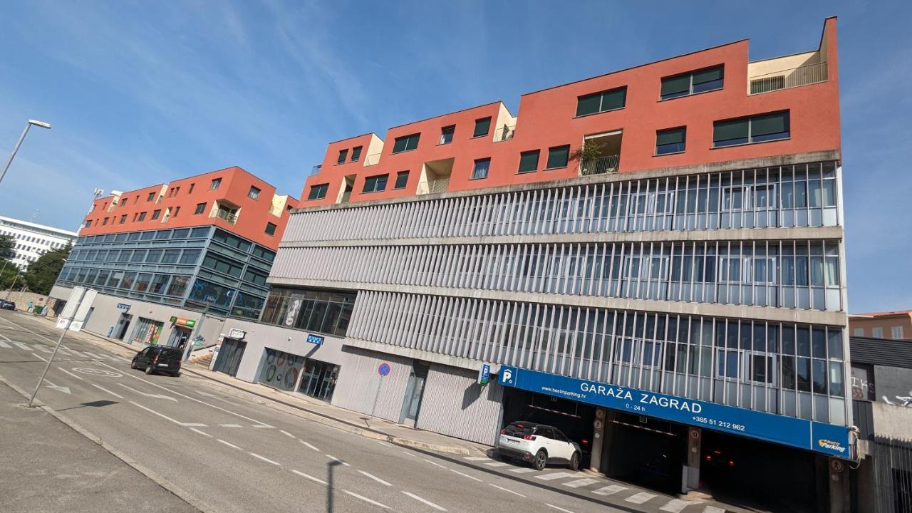 Downtown Fiume, Underground Garage Within The Property المظهر الخارجي الصورة